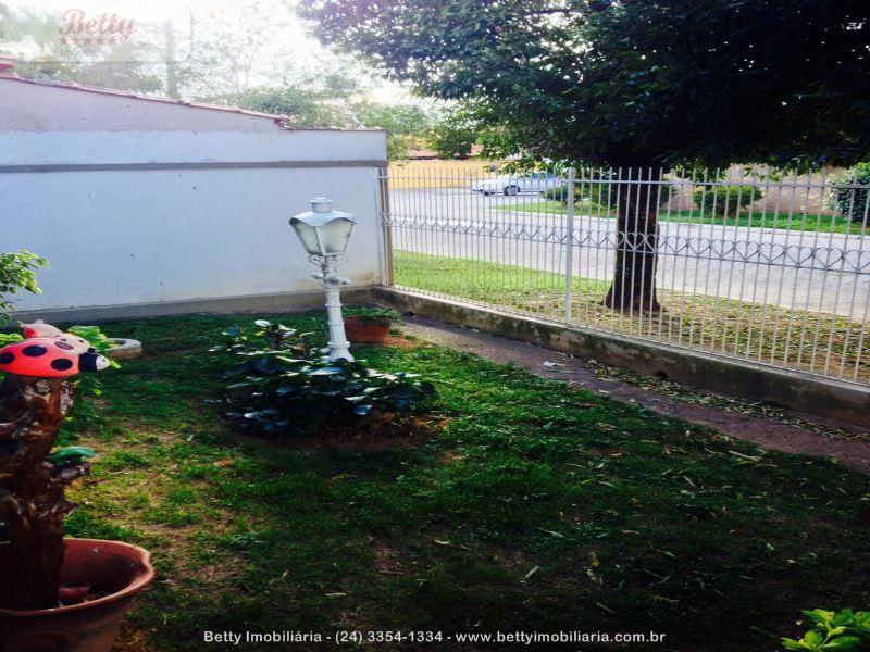 Casa a Venda no Alvorada em Resende