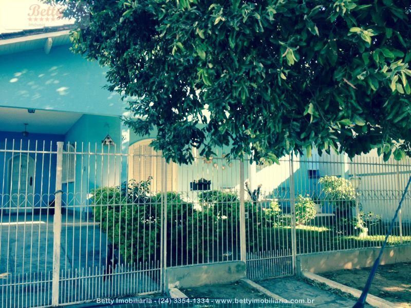 Casa a Venda no Alvorada em Resende