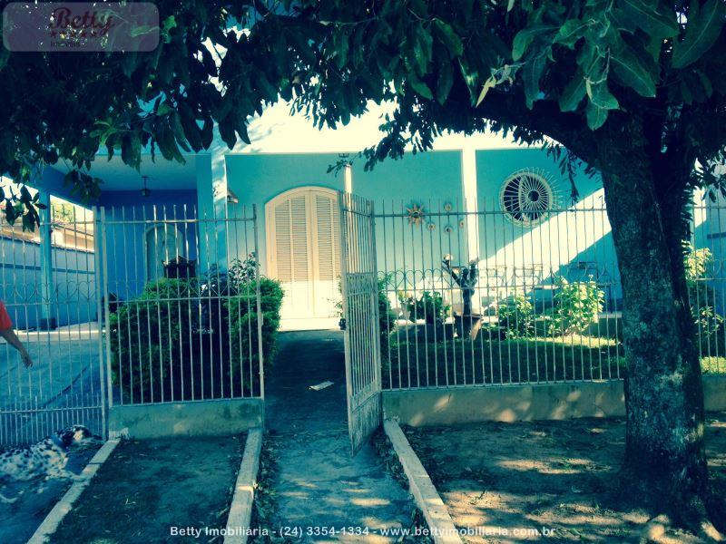Casa a Venda no Alvorada em Resende