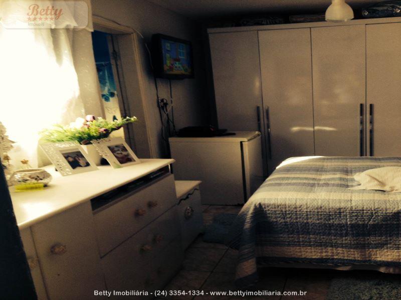 Casa a Venda no Alvorada em Resende