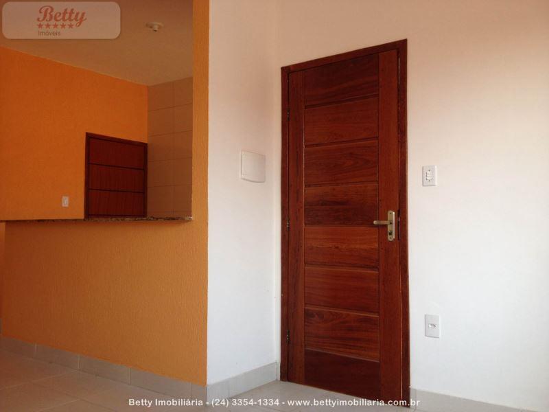 Casa a Venda no Jardim Aliança II em Resende