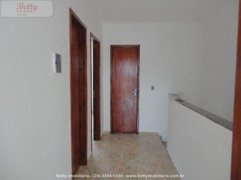 Casa a Venda no Jardim D'Oeste em Resende
