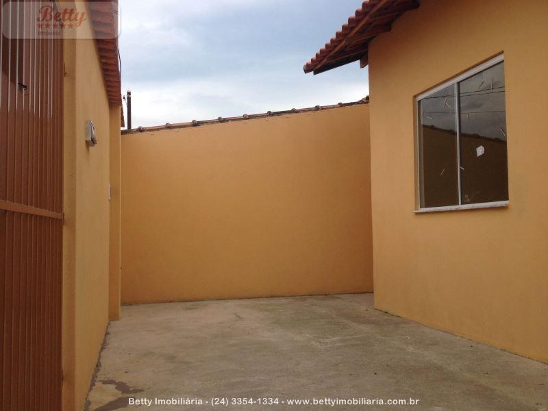 Casa a Venda no Jardim Aliança II em Resende
