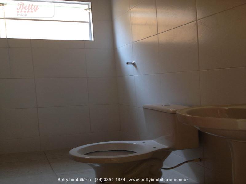 Casa a Venda no Jardim Aliança II em Resende
