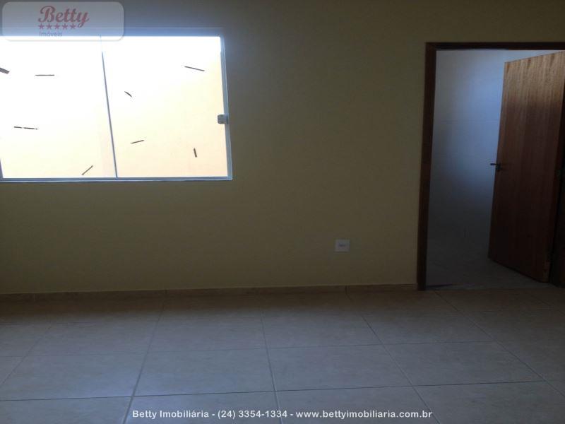 Casa a Venda no Jardim Aliança II em Resende