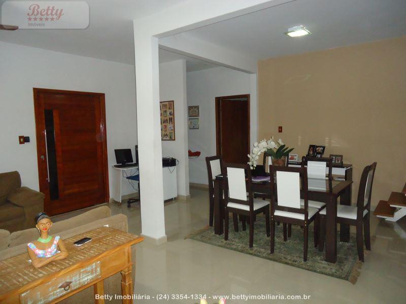 Casa a Venda no Jardim Brasília em Resende