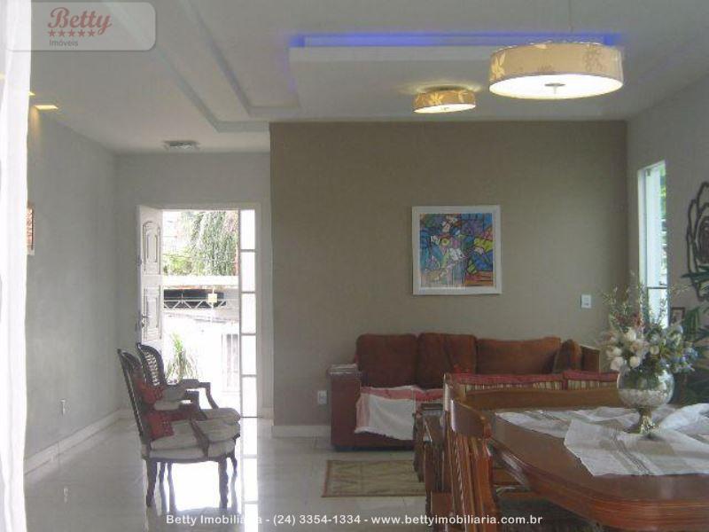 Casa a Venda no Jardim Brasília em Resende