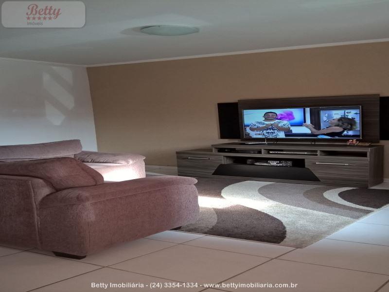 Casa a Venda no Jardim Beira Rio em Resende