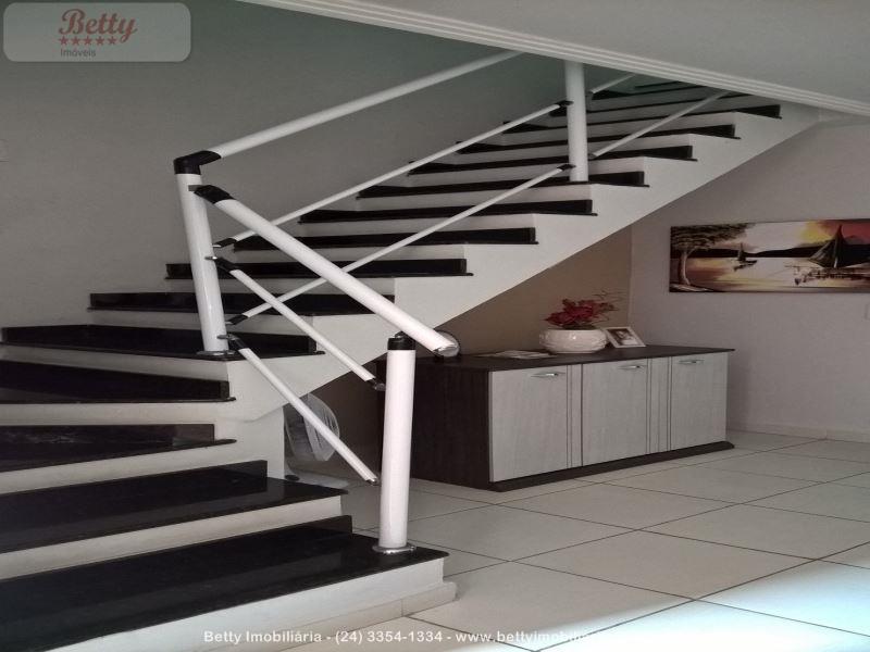 Casa a Venda no Jardim Beira Rio em Resende