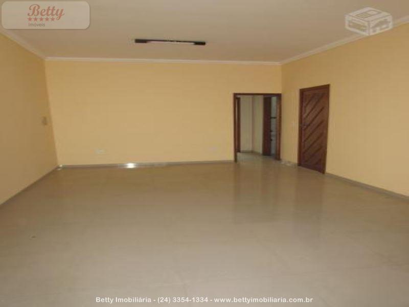 Casa a Venda no Mirante de Serra em Resende