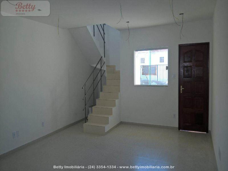 Casa a Venda no Morada da Montanha em Resende