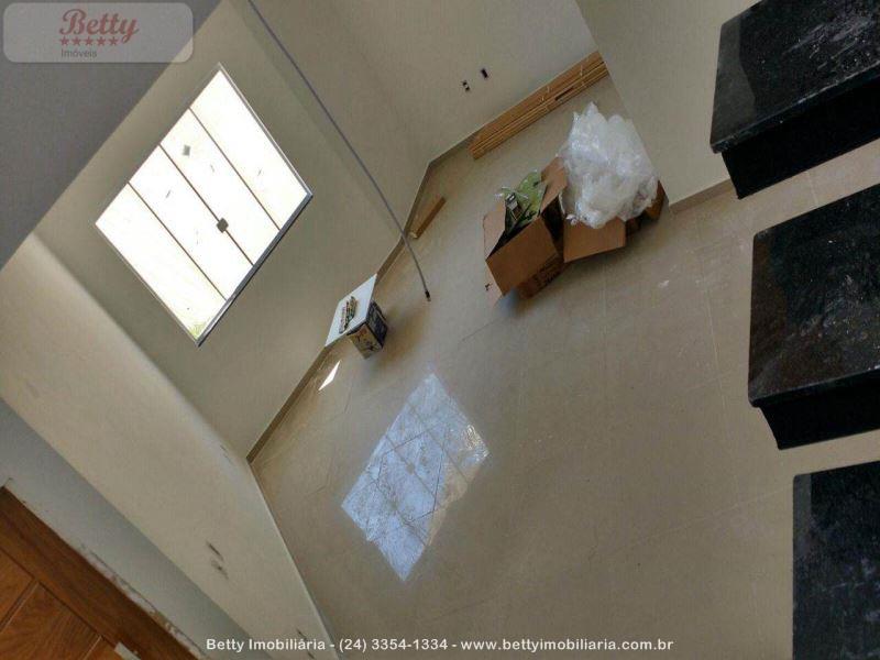 Casa a Venda no Parque Ipiranga II em Resende