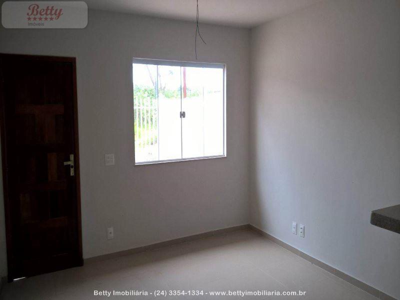 Casa a Venda no Jardim D'Oeste em Resende