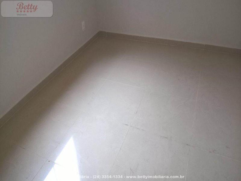 Casa a Venda no Jardim D'Oeste em Resende
