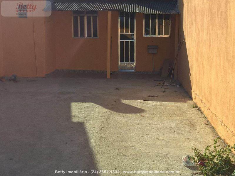 Casa a Venda no Morada do Contorno em Resende