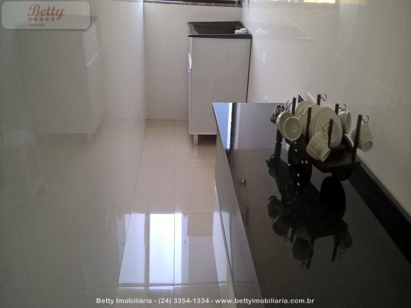 Apartamento a Venda no Cidade Alegria em Resende