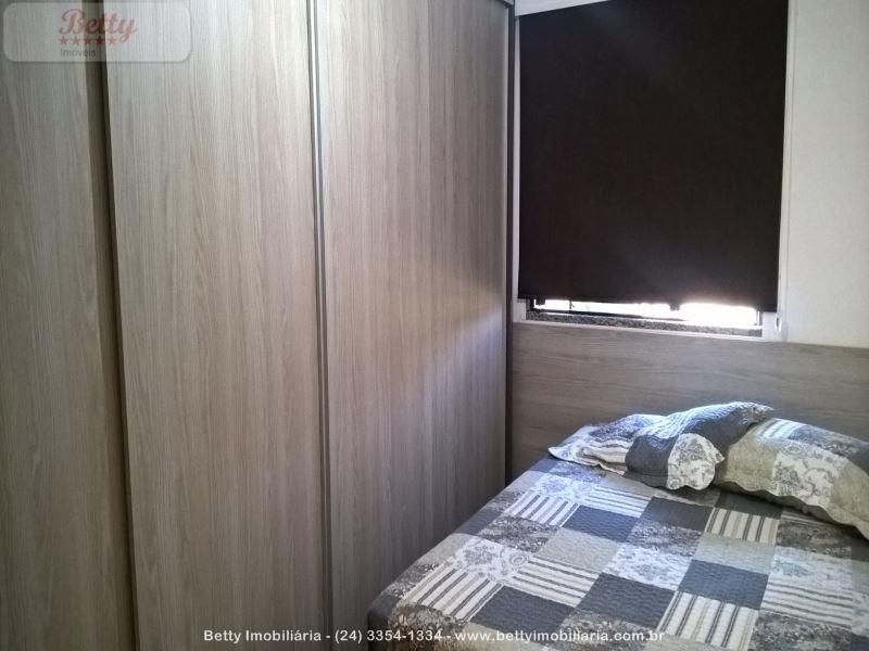 Apartamento a Venda no Cidade Alegria em Resende