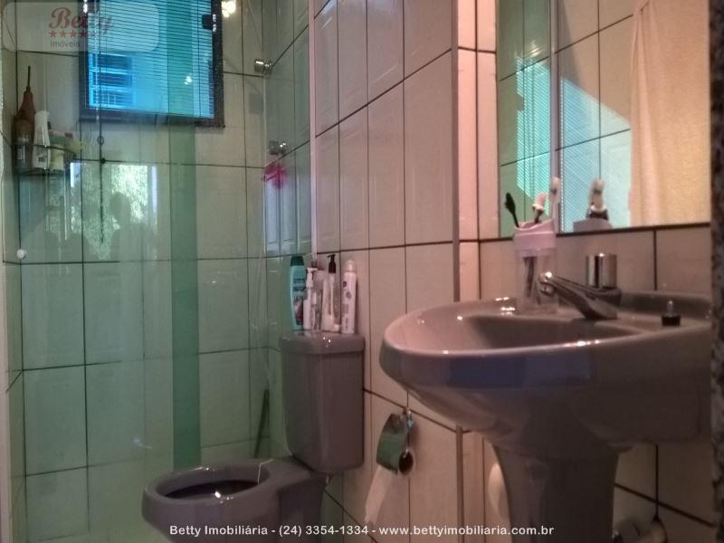 Apartamento a Venda no Cidade Alegria em Resende
