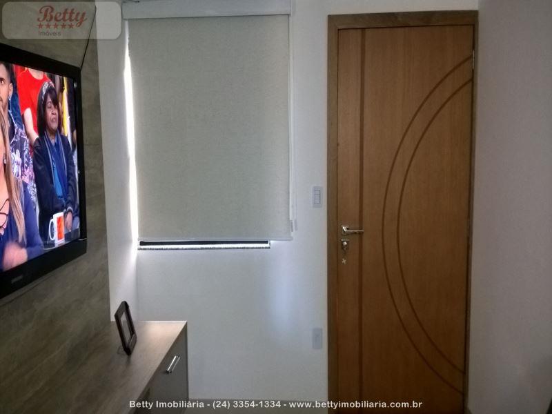 Apartamento a Venda no Cidade Alegria em Resende