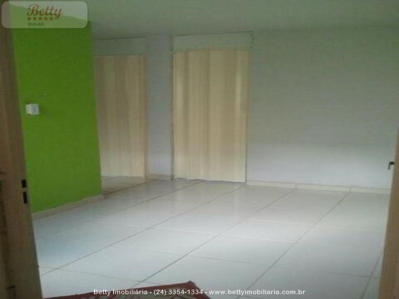 Apartamento a Venda no Cidade Alegria em Resende