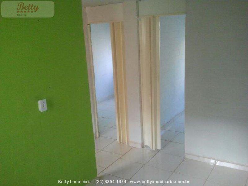Apartamento a Venda no Cidade Alegria em Resende