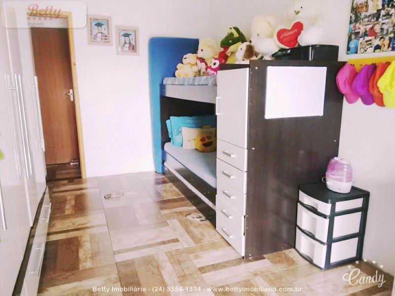 Casa a Venda no Morada da Montanha em Resende