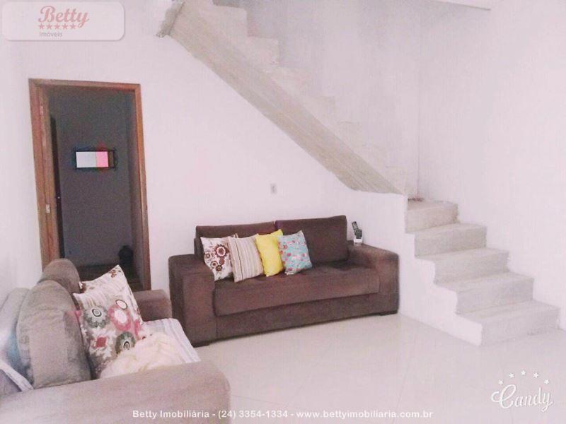 Casa a Venda no Morada da Montanha em Resende