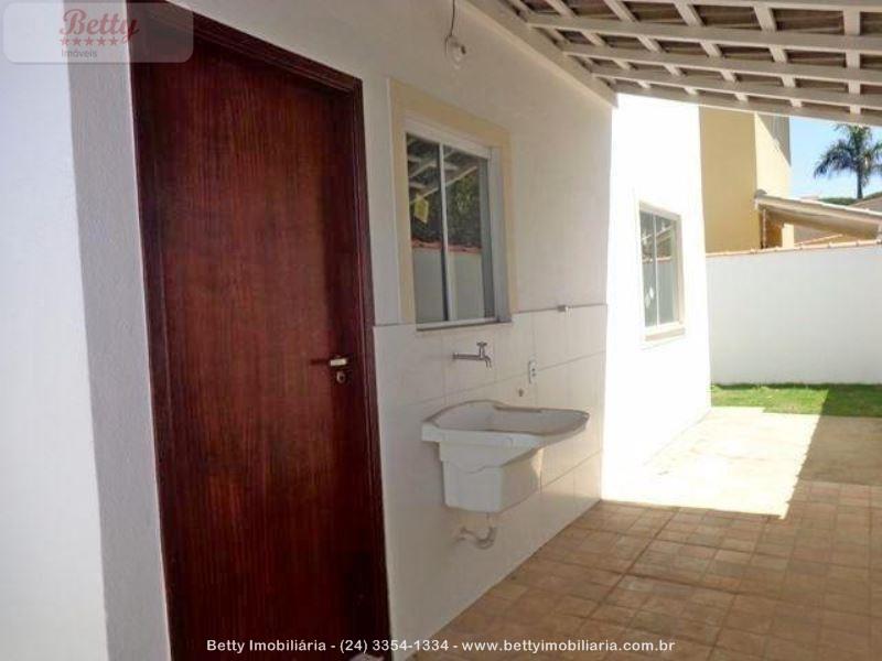 Casa a Venda no Parque Ipiranga II em Resende