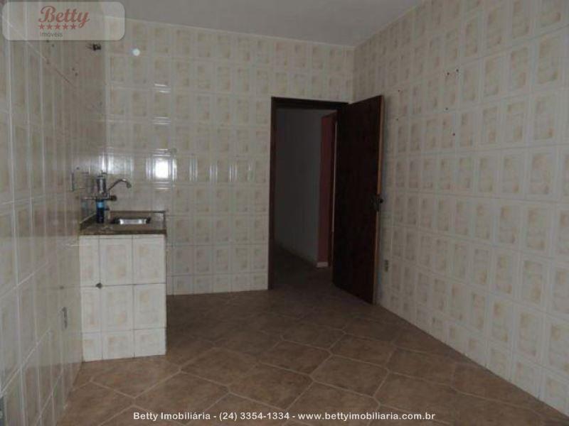 Casa a Venda no Jardim Itatiaia em Itatiaia