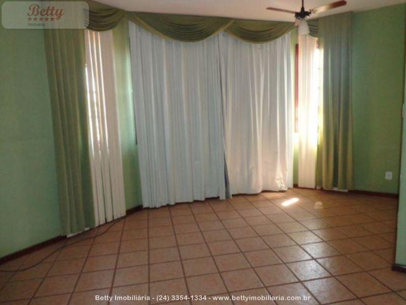 Casa a Venda no Jardim Brasília 2 em Resende