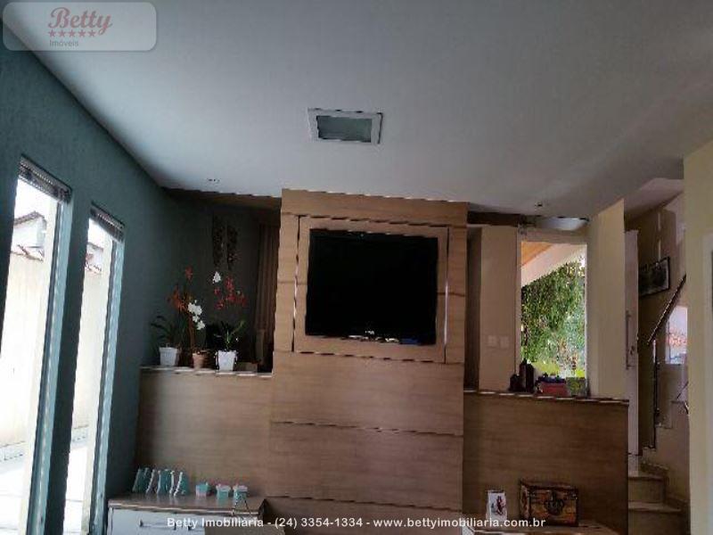 Casa a Venda no Morada da Colina I II III em Resende