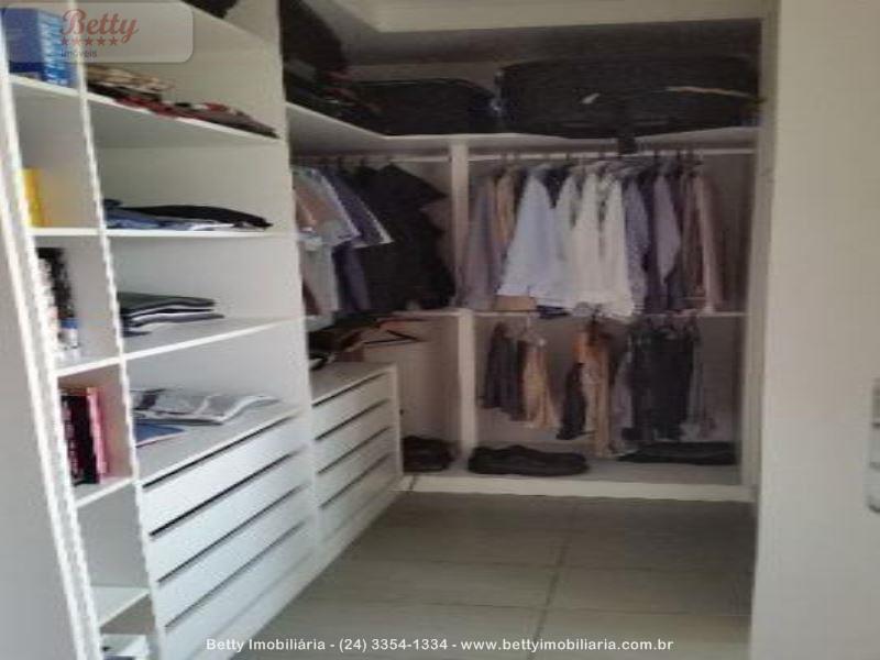 Casa a Venda no Morada da Colina I II III em Resende
