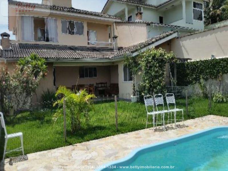 Casa a Venda no Morada da Colina I II III em Resende