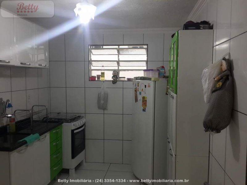 Apartamento a Venda no Cidade Alegria em Resende