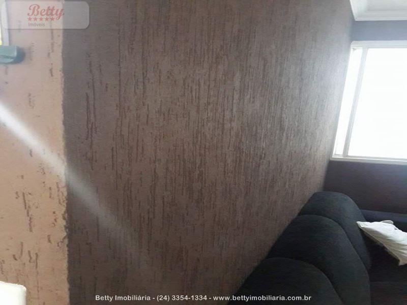 Apartamento a Venda no Cidade Alegria em Resende