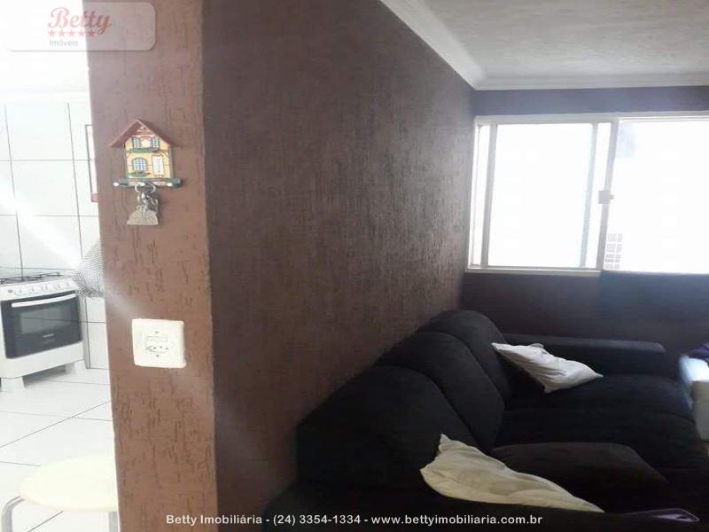Apartamento a Venda no Cidade Alegria em Resende
