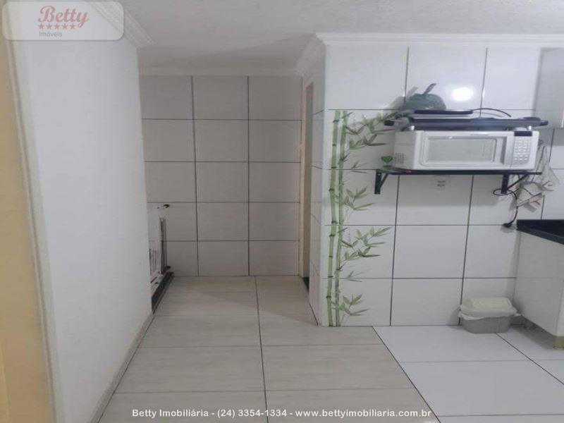 Apartamento a Venda no Cidade Alegria em Resende