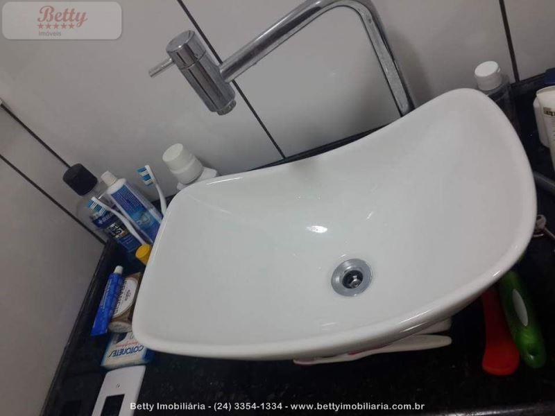 Apartamento a Venda no Cidade Alegria em Resende