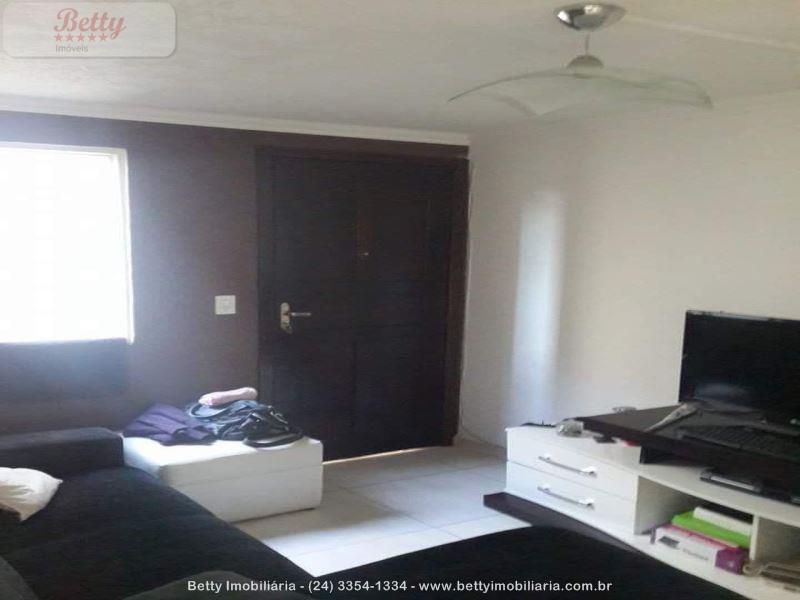 Apartamento a Venda no Cidade Alegria em Resende