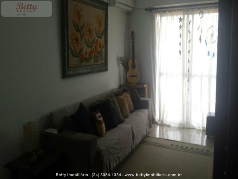 Apartamento a Venda no Centro em Resende