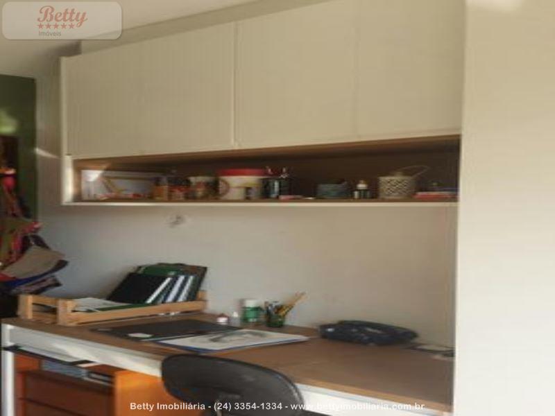 Apartamento a Venda no Centro em Resende