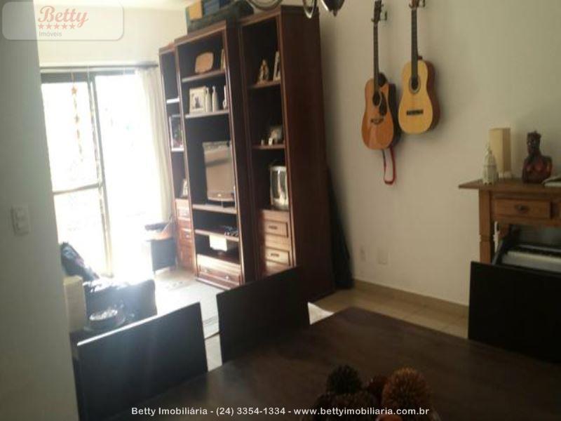 Apartamento a Venda no Centro em Resende