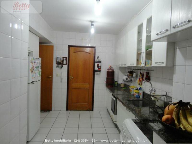 Apartamento a Venda no Centro em Resende