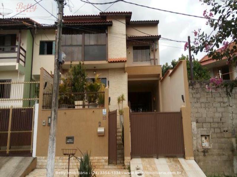 Casa a Venda no Mirante de Serra em Resende