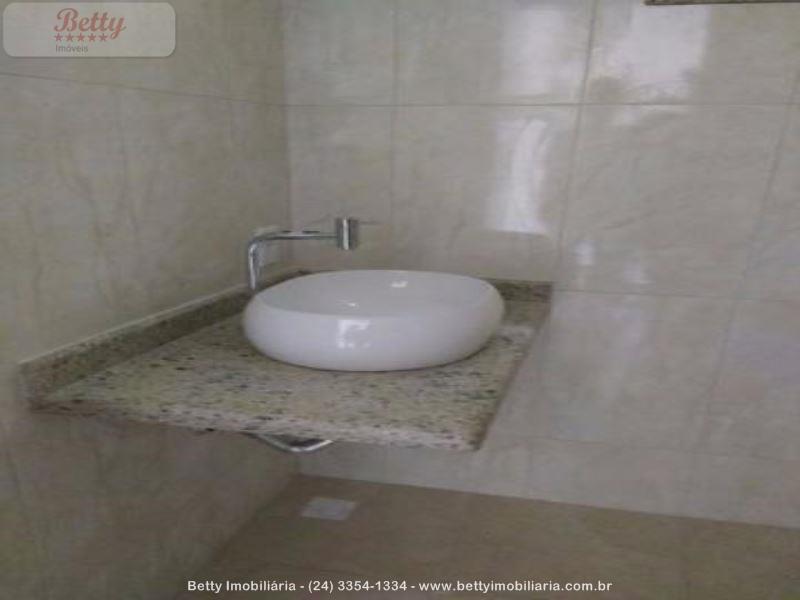Casa a Venda no Jardim D'Oeste em Resende