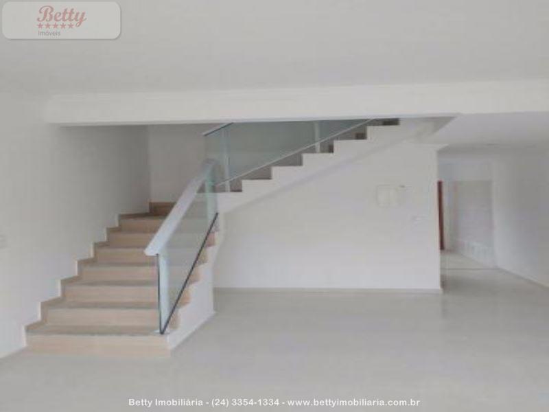Casa a Venda no Jardim D'Oeste em Resende