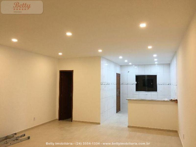 Casa a Venda no Morada da Montanha em Resende