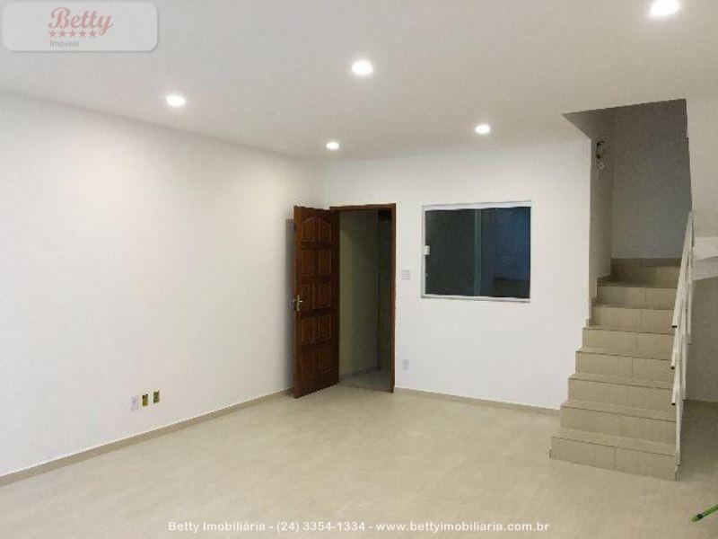 Casa a Venda no Morada da Montanha em Resende
