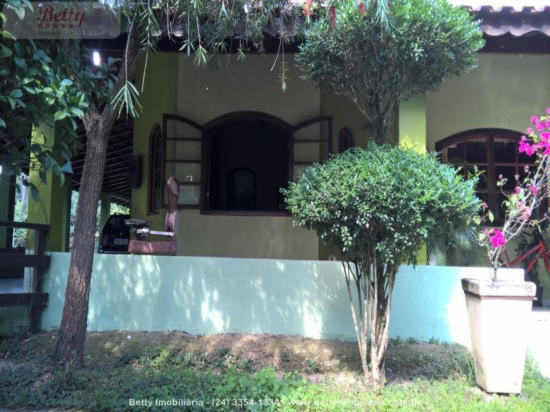 Casa a Venda no Jardim Itatiaia em Itatiaia