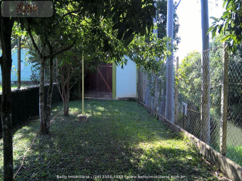 Casa a Venda no Jardim Itatiaia em Itatiaia